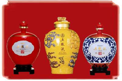 金阳县烟酒回收五粮液各种摆件.jpg